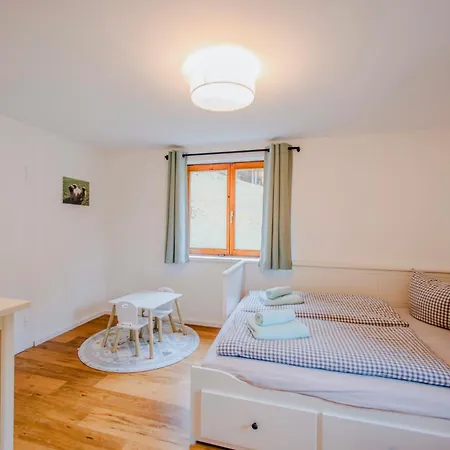 Am Berg Apartament *